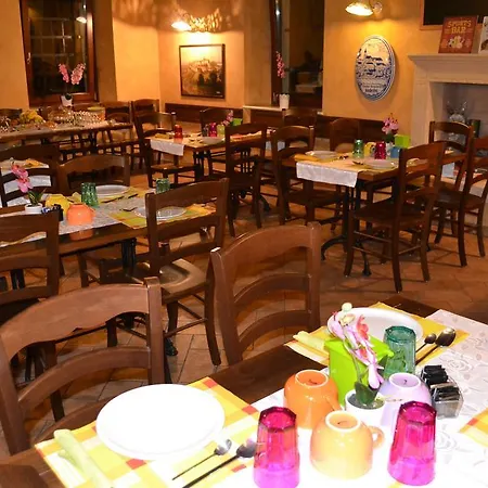 Alojamento de Acomodação e Pequeno-almoço La Sosta 3*